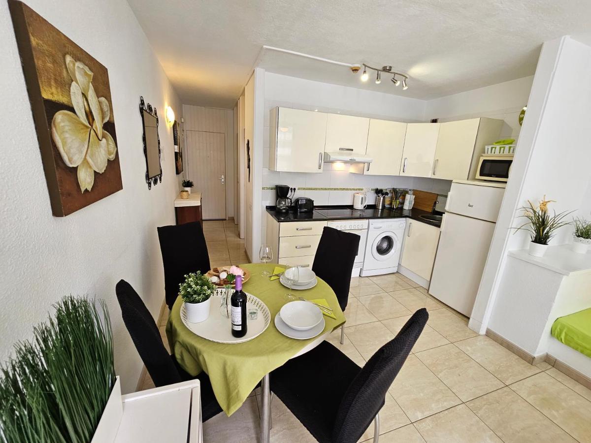 Casa Palmera 3 Only 150 Metres To The Beach, Heated Pool, Wifi, Sat-Tv, Balcony Arona  Zewnętrze zdjęcie